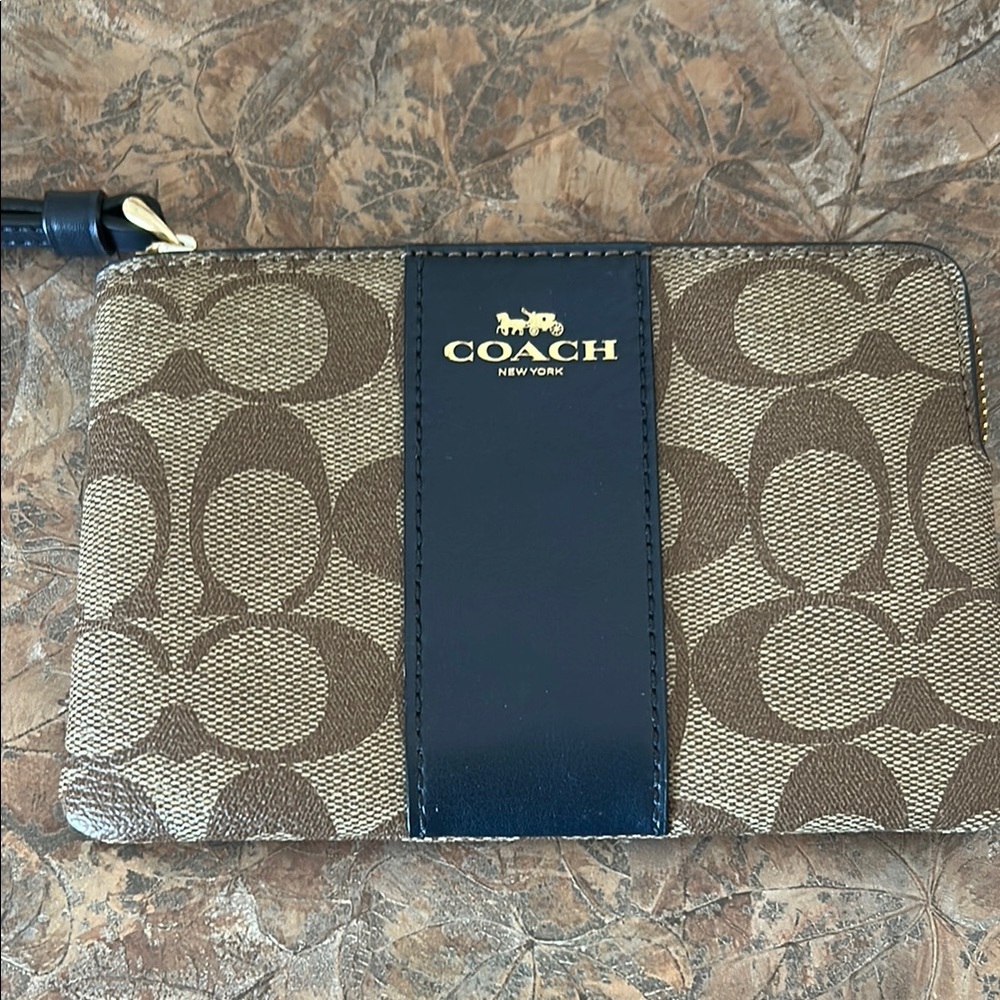 Coach zip up wristlet card case